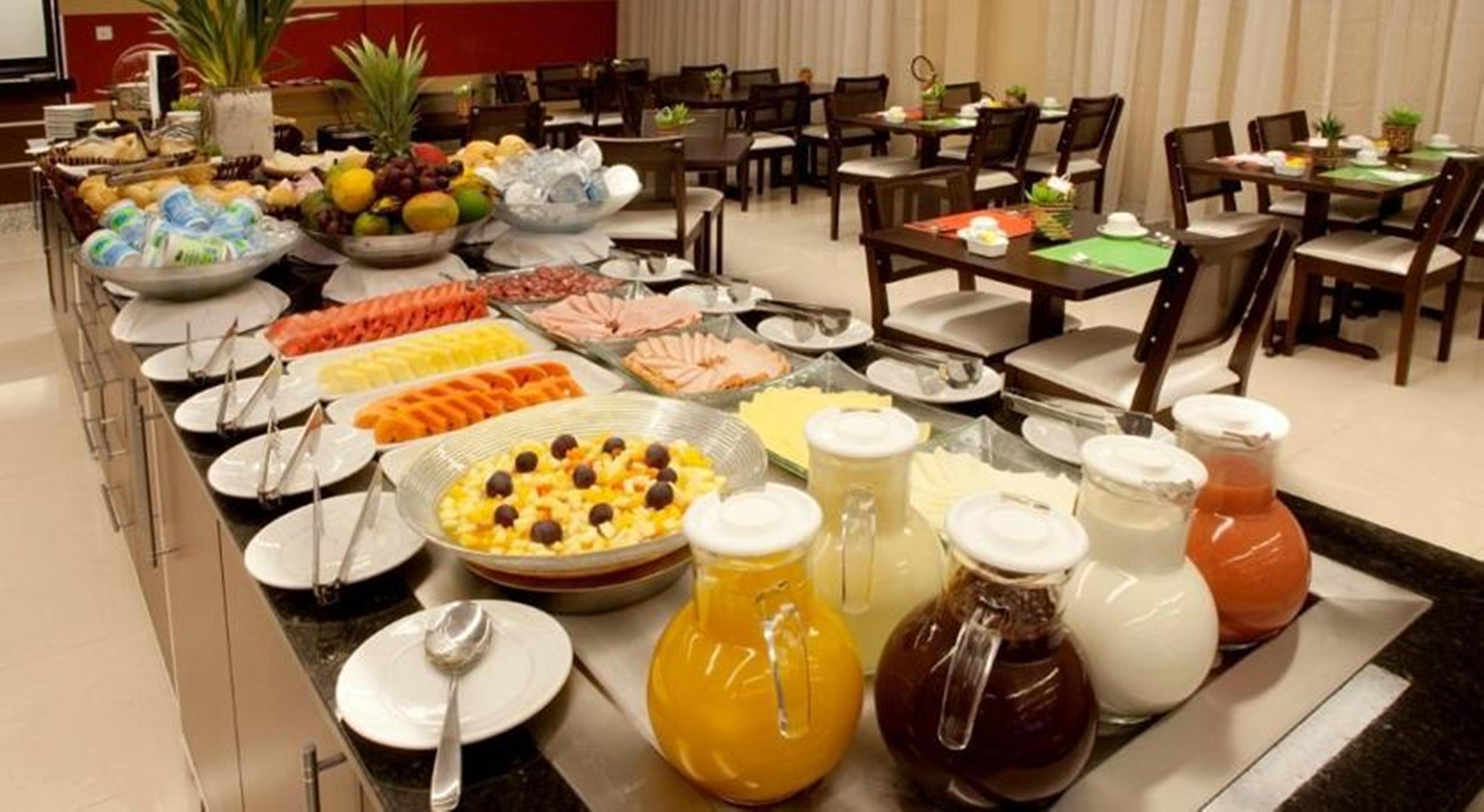 Quality Hotel Manaus Bagian luar foto