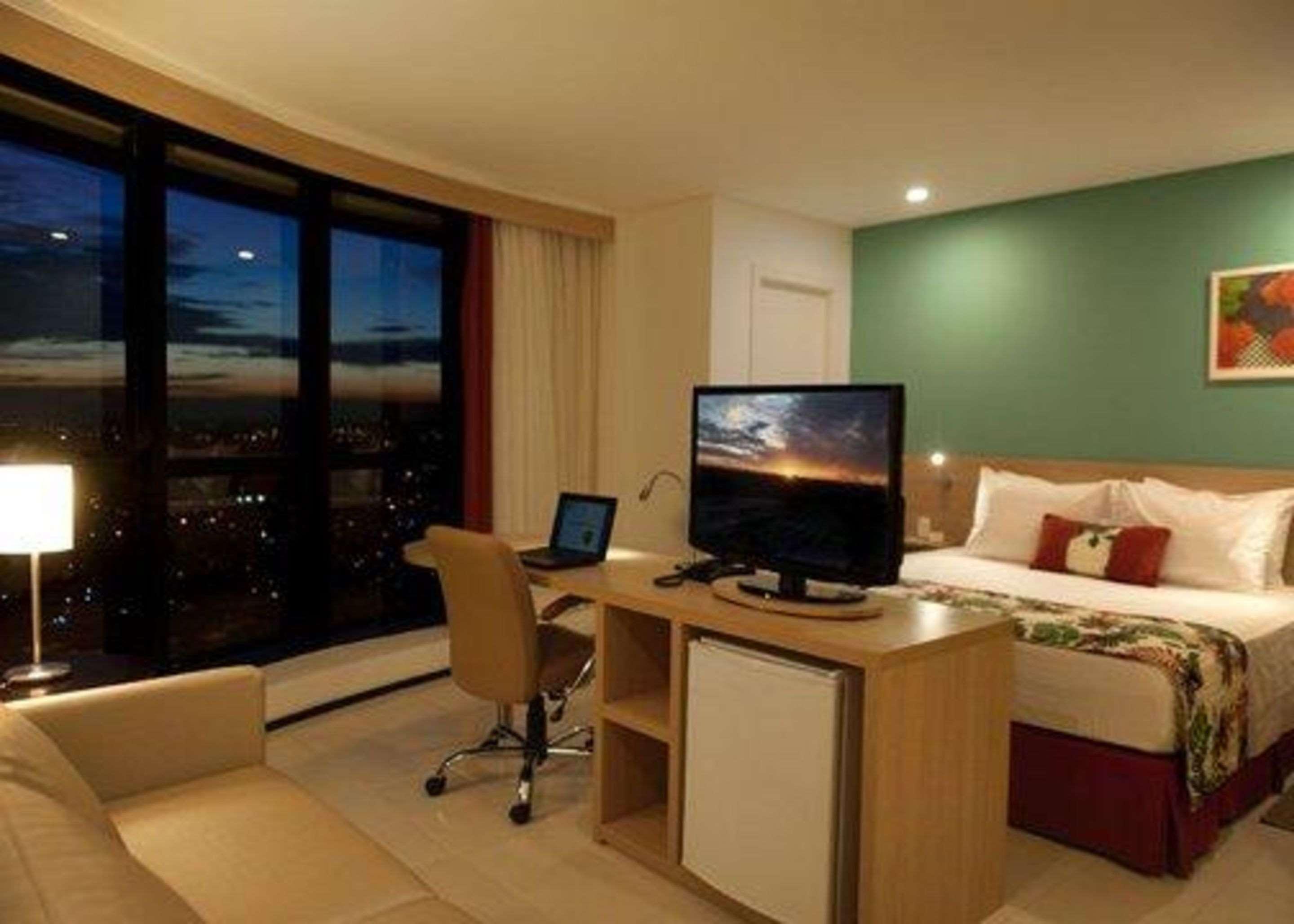 Quality Hotel Manaus Bagian luar foto