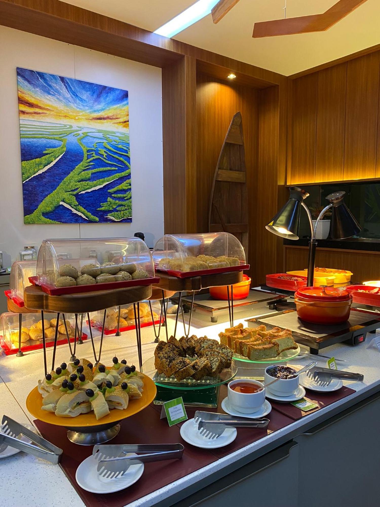 Quality Hotel Manaus Bagian luar foto