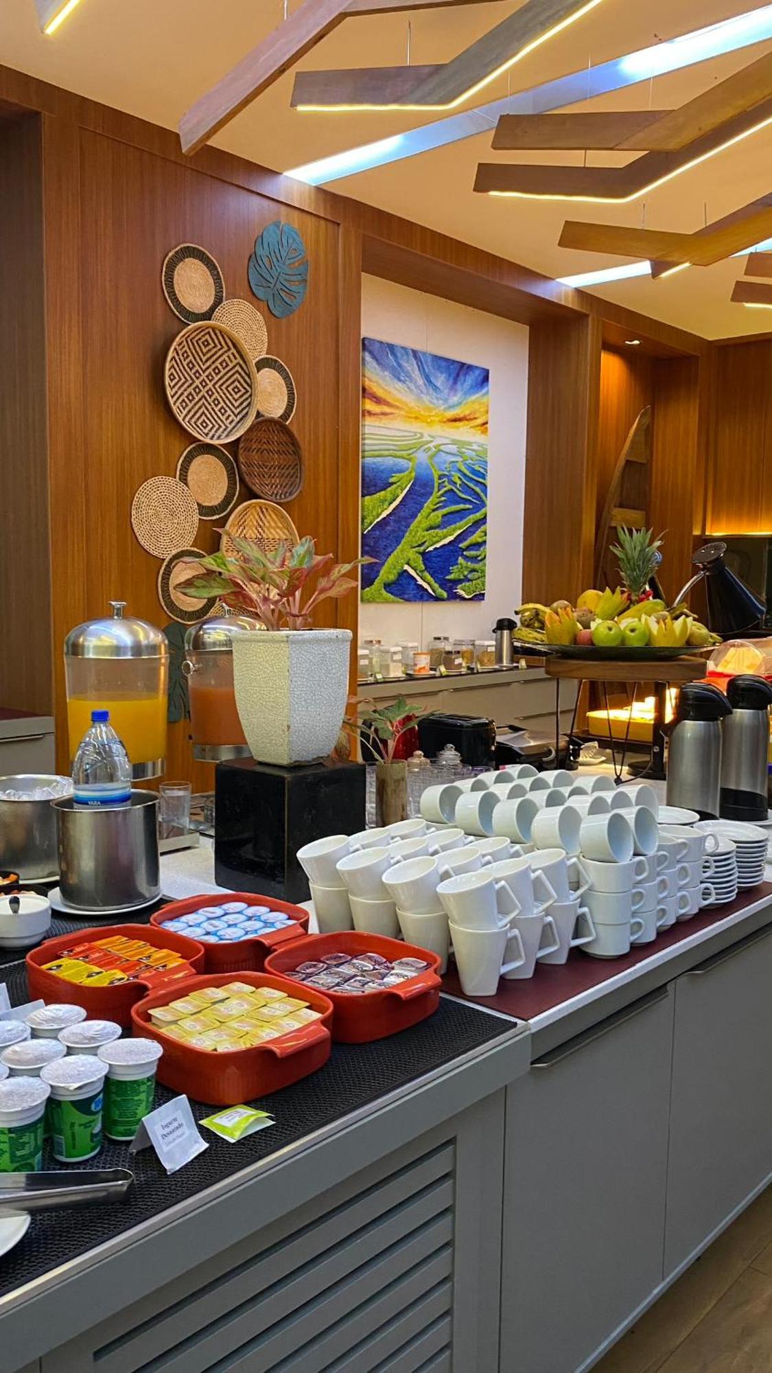 Quality Hotel Manaus Bagian luar foto