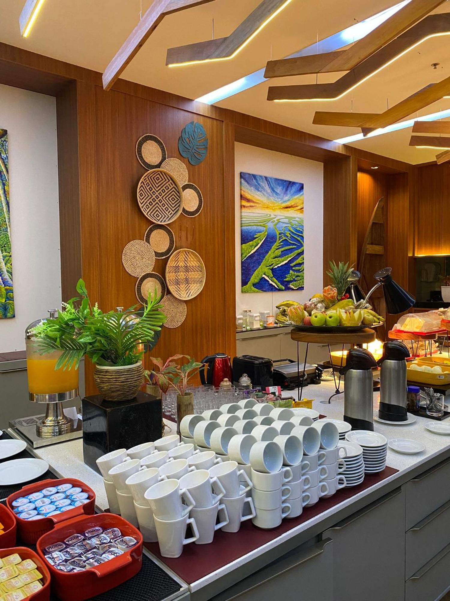 Quality Hotel Manaus Bagian luar foto
