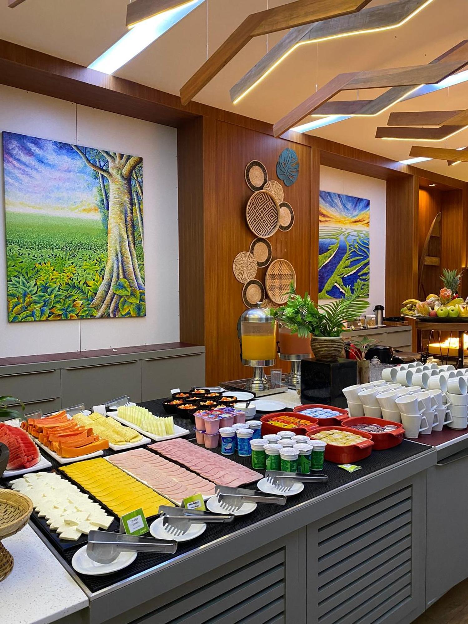 Quality Hotel Manaus Bagian luar foto