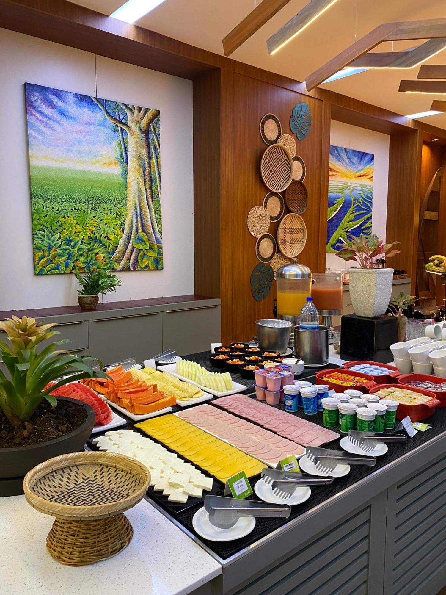 Quality Hotel Manaus Bagian luar foto